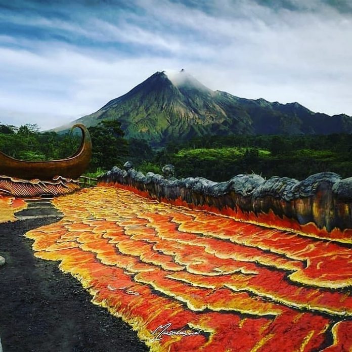 Foto Batu Alien